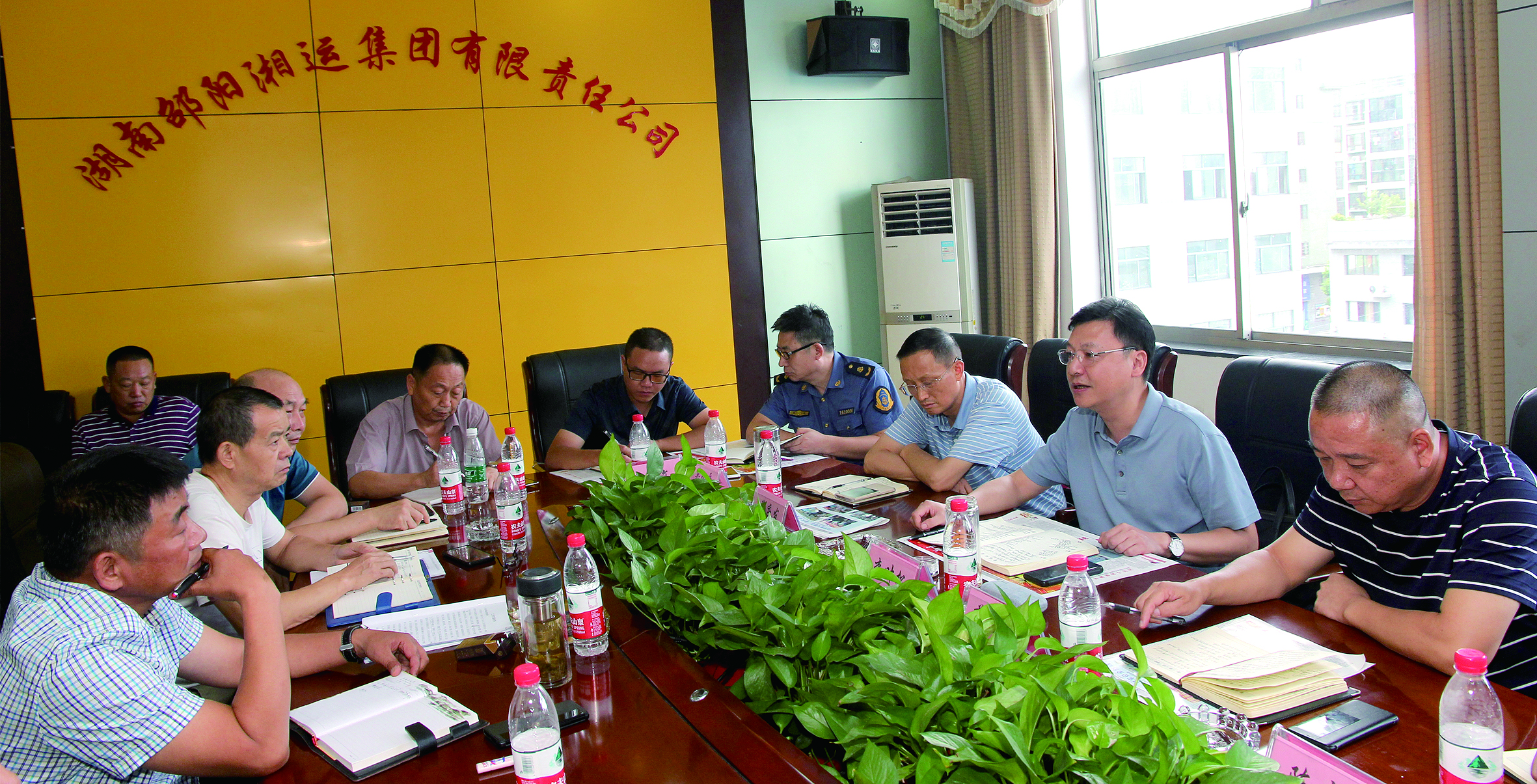 李葉松在我司調(diào)研時強調(diào) 打造“三心”公司 當(dāng)好行業(yè)標桿 王宏波作情況介紹